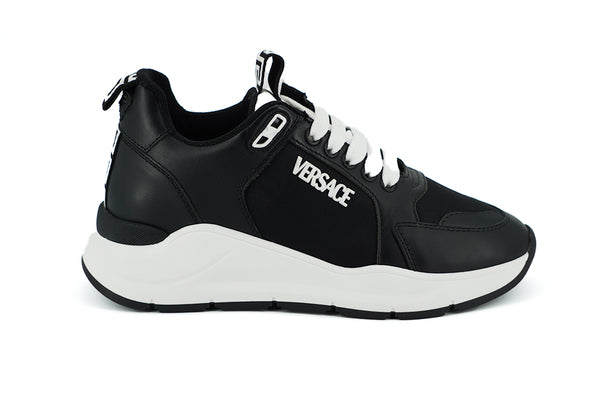 Eleganti sneaker in pelle monocromatica