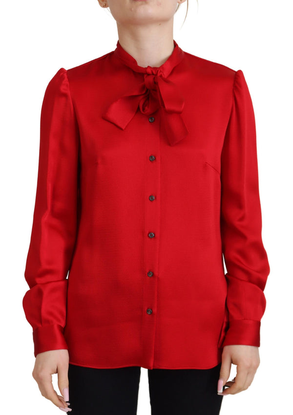 Elegante rote Ascot -Kragenbluse