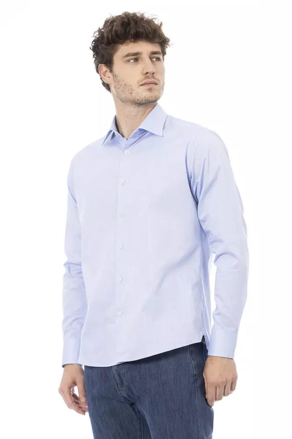 Elegante camisa de vestir italiana azul claro