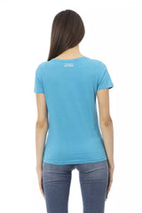 Elegante camiseta azul claro con estampado frontal elegante