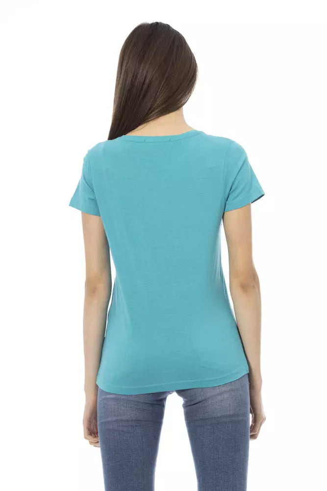 Elegante camiseta azul claro con estampado frontal elegante