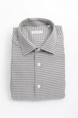 Camisa de algodón de cuello delgado de color beige