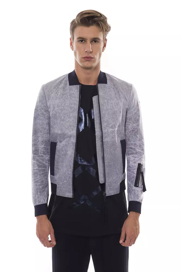 Elegante chaqueta de bombardero gris con acento emblema