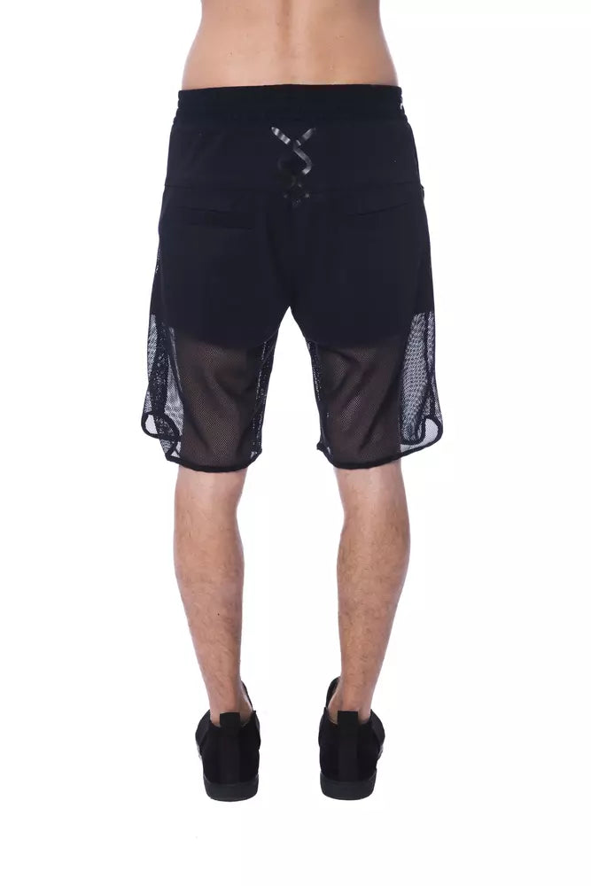 Erhöhen Sie Ihren Stil mit schicken transparenten Panel-Shorts