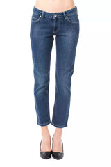 Chic hellblaue Capri -Jeans mit Knopfdetails