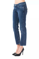 Jeans Capri bleu clair chic avec les détails du bouton