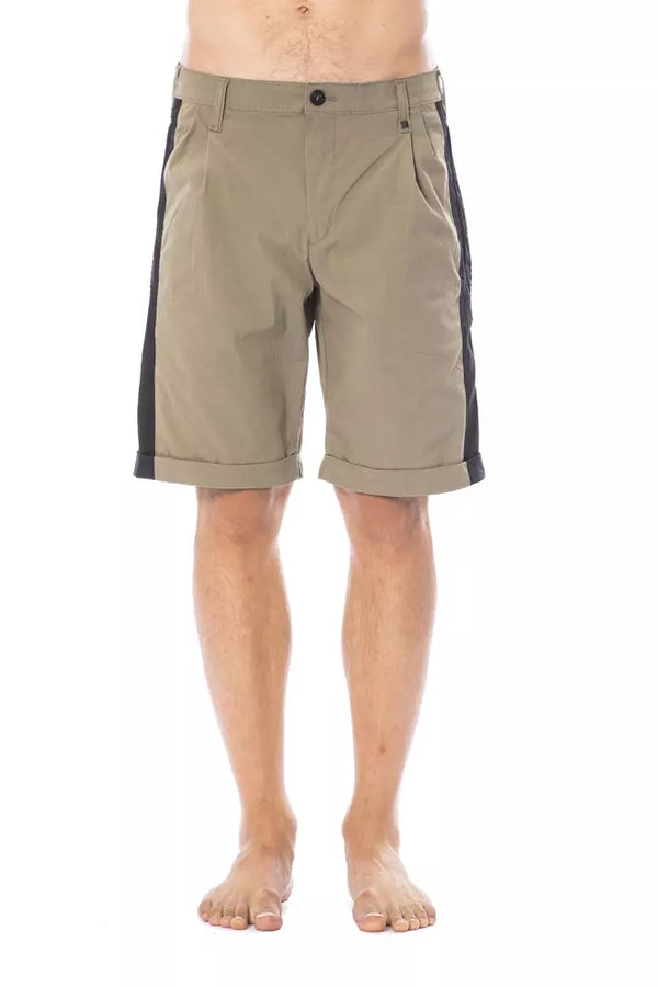 Maßgeschneiderte Shorts mit Armee