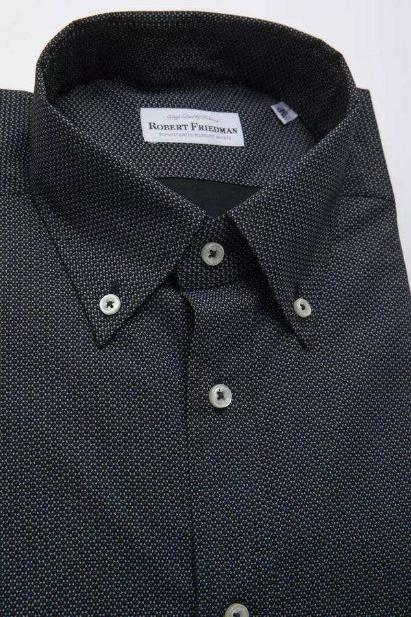 Chemise boutonnée en coton noir élégant