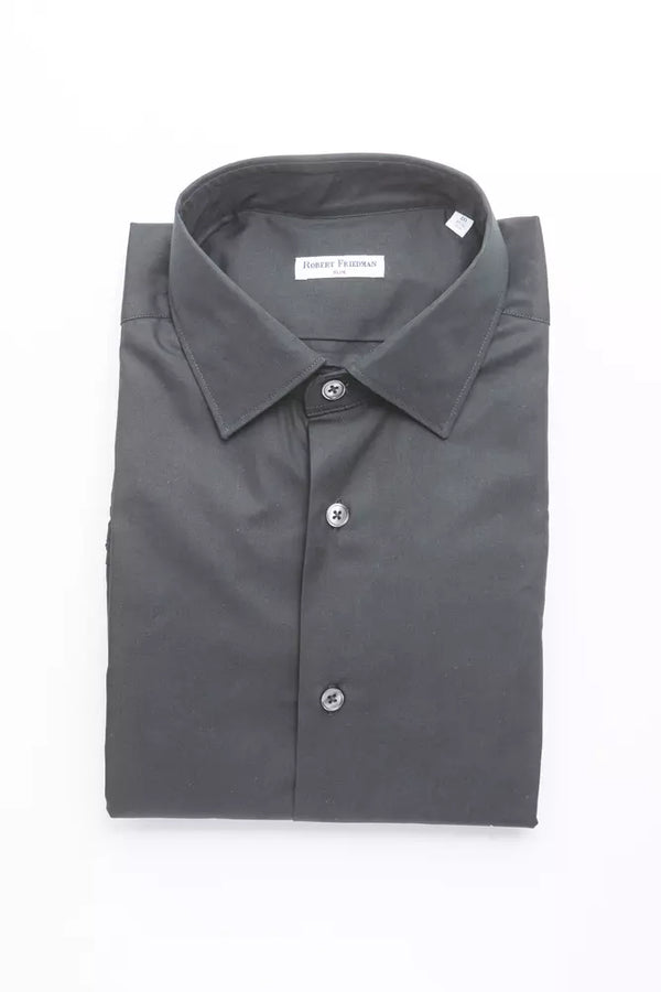 Elegante camicia nera del colletto medio sottile