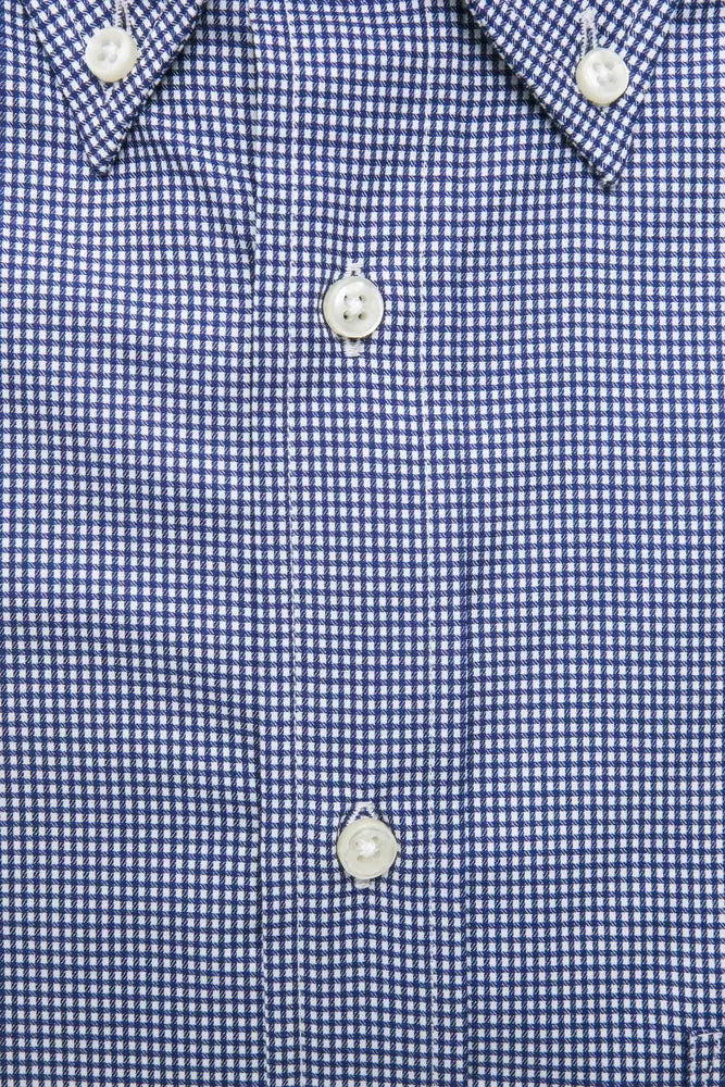 Chemise boutonnée en coton bleu élégant