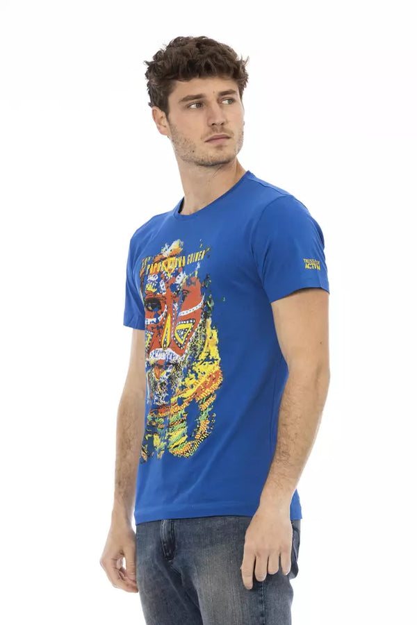 Elegante camiseta azul con estampado delantero