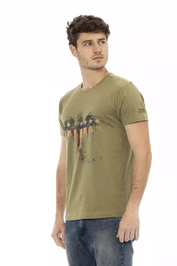 Elegante camiseta verde con estampado frontal artístico