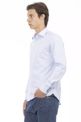 Elegante camicia di cotone azzurro in forma slim