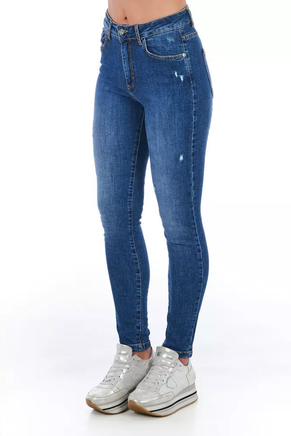 Stilvolle abgenutzte Wash -Jeans