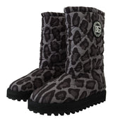 Elegantes botas de ternero de leopardo gris gris