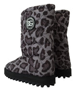 Elegantes botas de ternero de leopardo gris gris