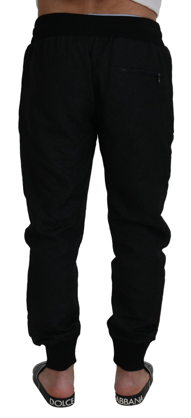 Eleganti pantaloni da jogger nero per l'uomo moderno