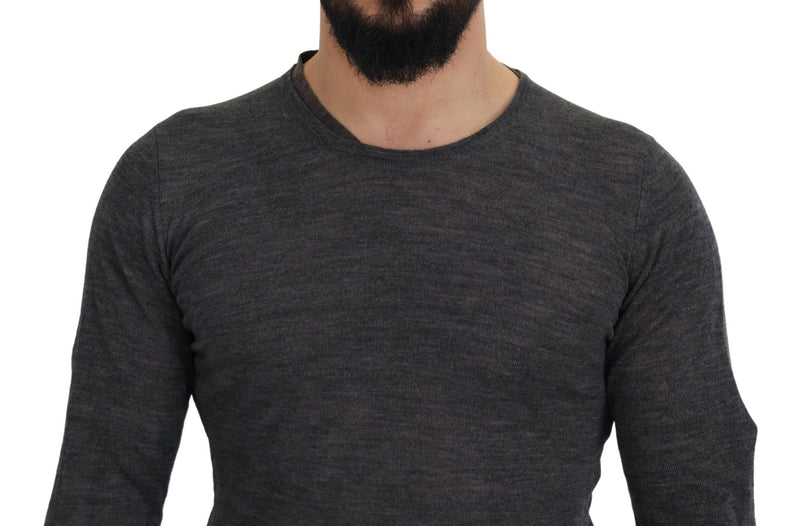 Maglione elegante e grigio