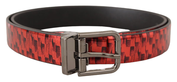 Ceinture en cuir rouge élégante avec boucle argentée