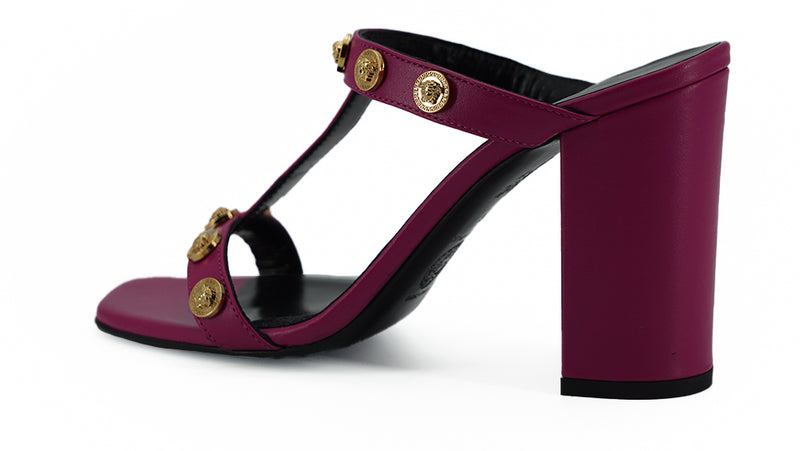 Elegantes sandalias de cuero de ternera morada