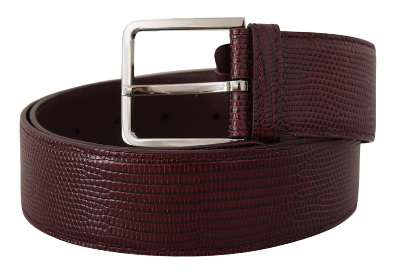 Ceinture en cuir marron élégante avec boucle gravée