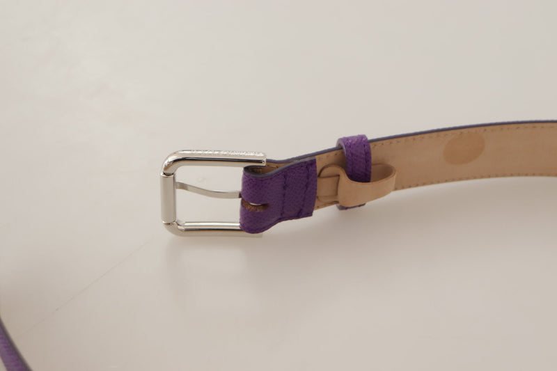 Elegante cintura in pelle viola con fibbia logo