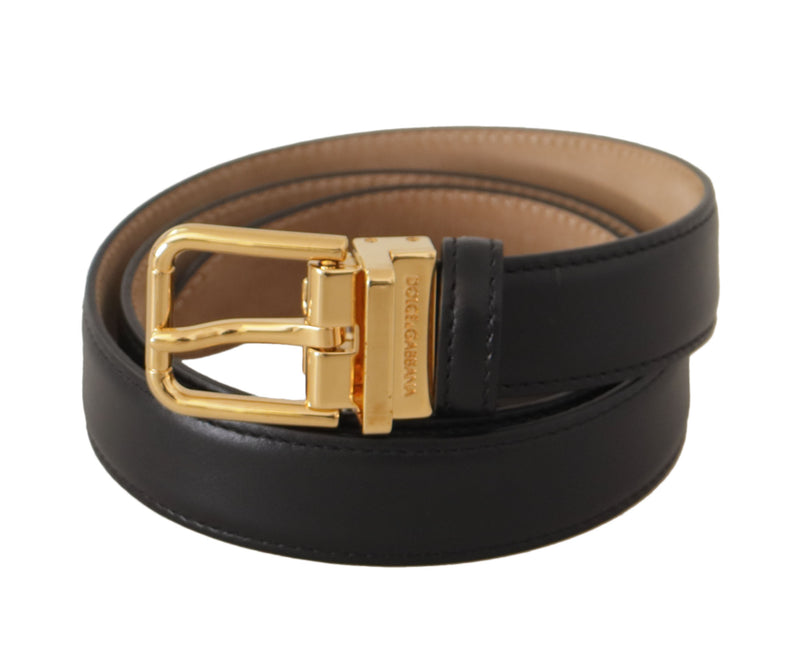 Ceinture en cuir noir élégant avec boucle gravée