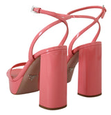 Sandales de plate-forme en cuir breveté rose chic