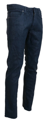 Jeans in denim blu ricco di chic