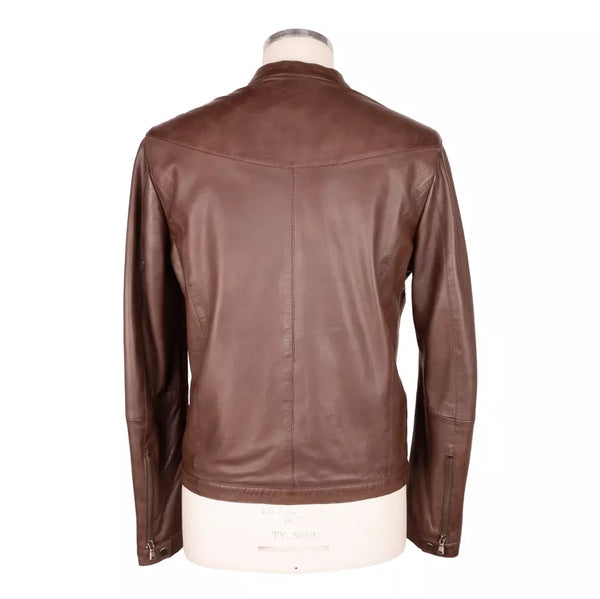 Veste en cuir marron élégant avec collier en instant