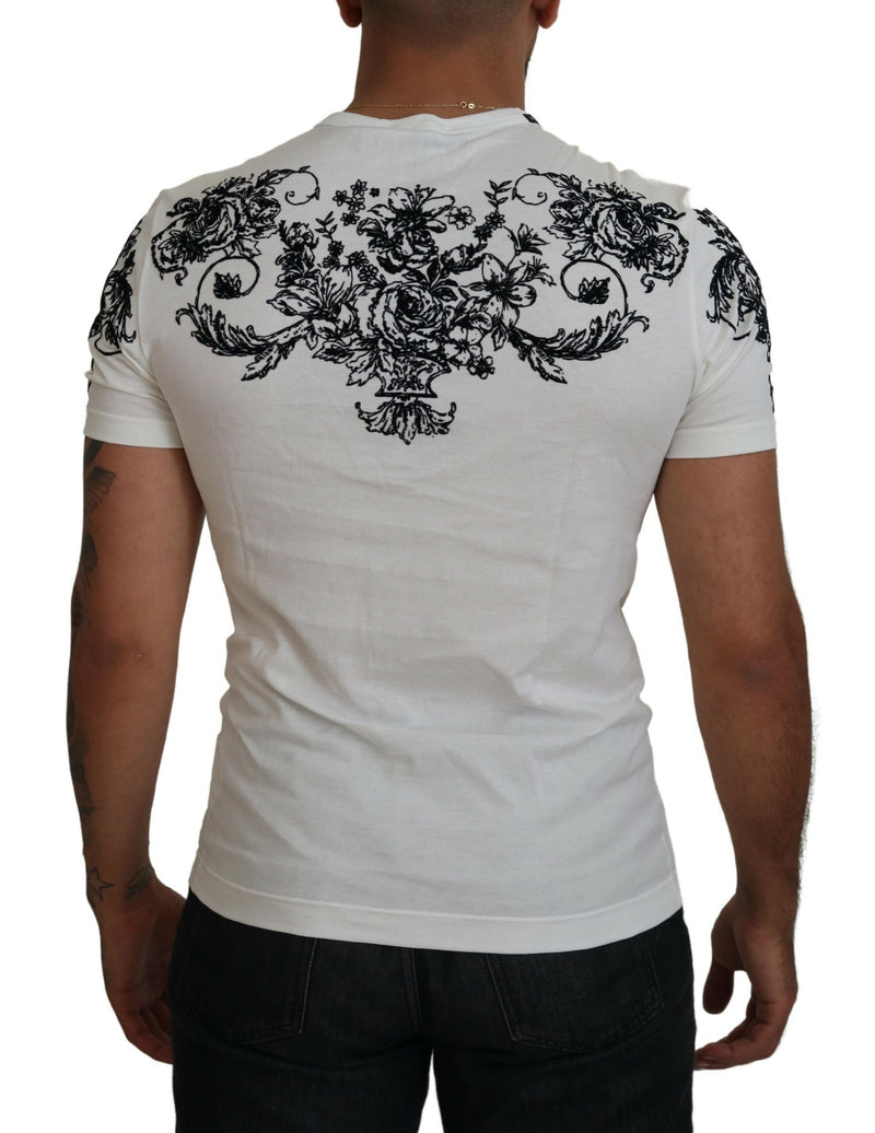 T-shirt à la couronne florale élégante