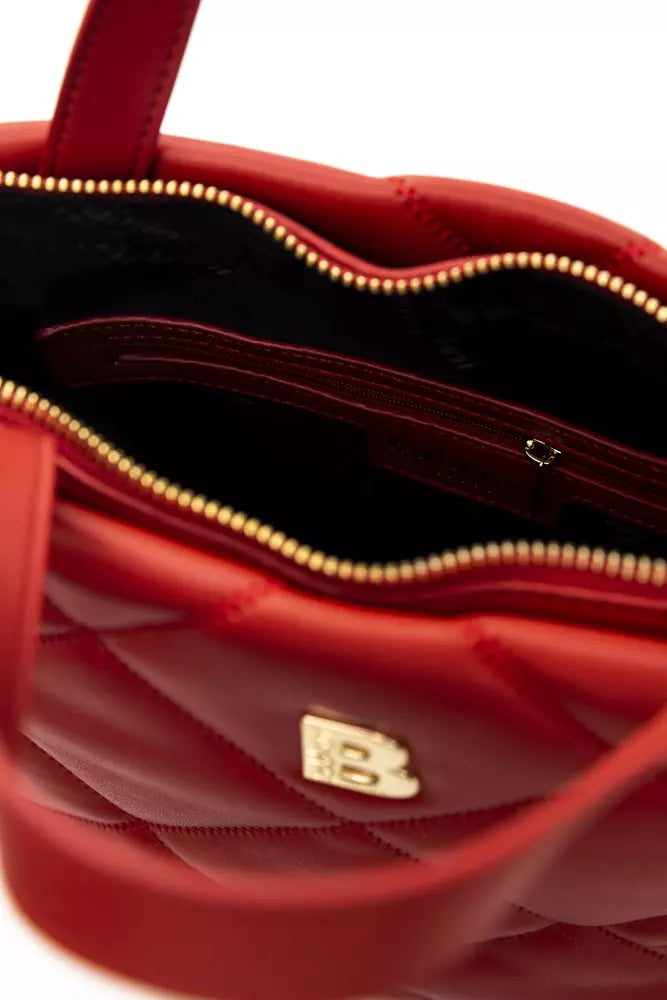 Elegante bolso de hombro de cuero rojo con acentos dorados