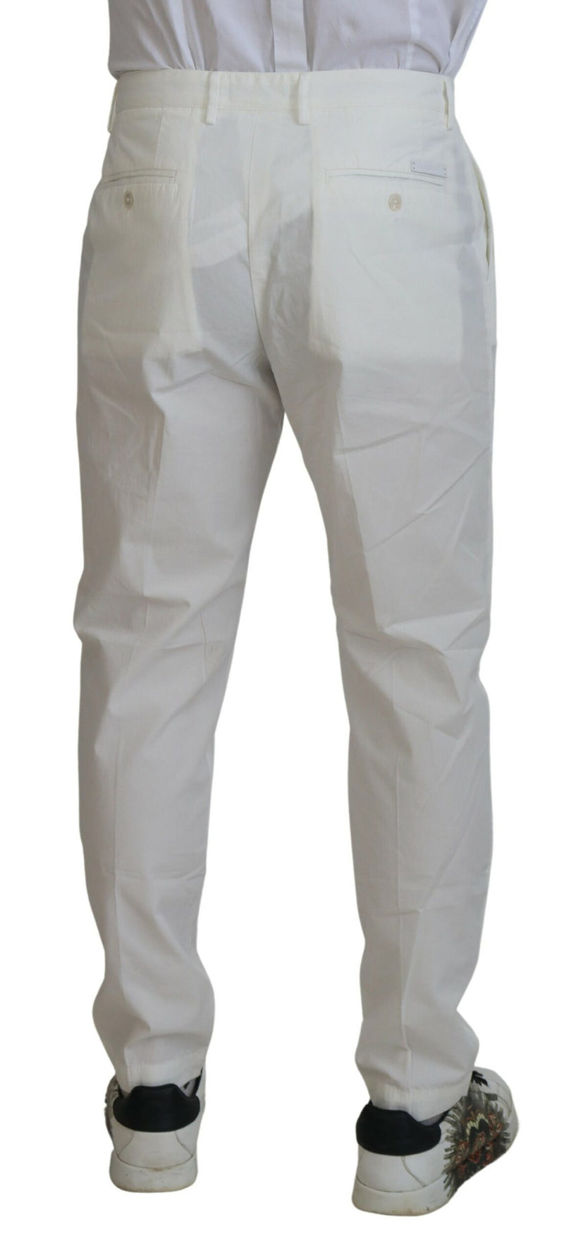 Elegantes pantalones chino de algodón blanco