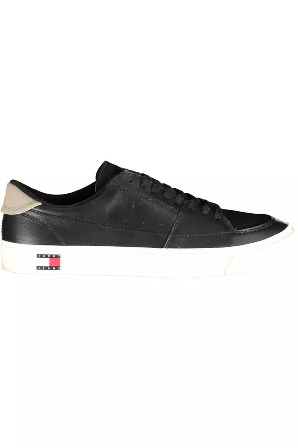 Eco-Conscious Sleek Sneakers in Black