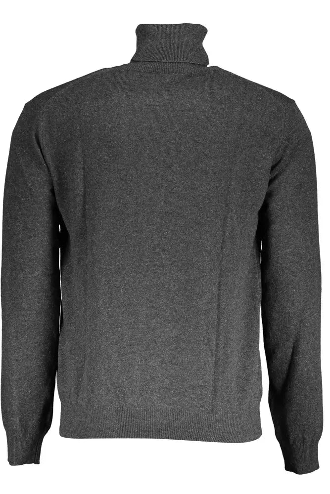 Eleganter Rollkragenpullover mit gestickten Logo