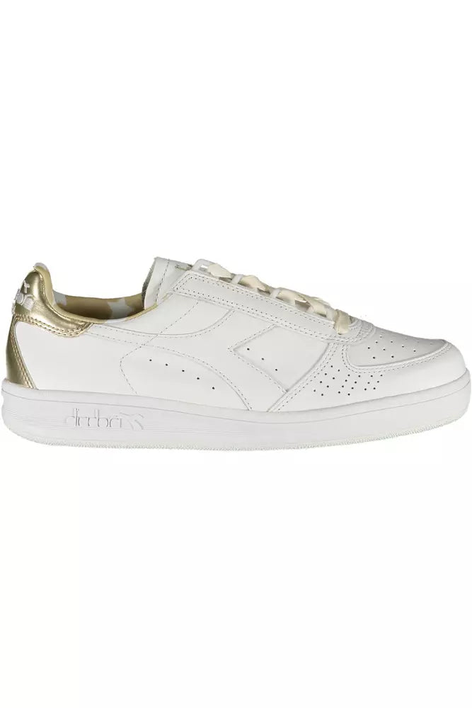 Sleek White Lace-Up Sports Sports