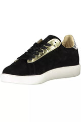 Eleganti sneaker in pelle nera con dettagli contrastanti