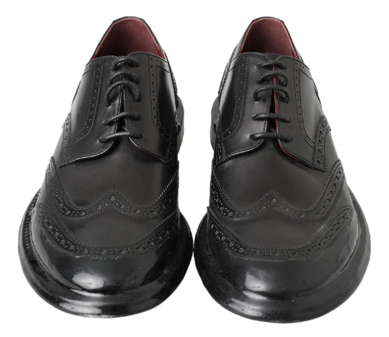 Elegantes zapatos Derby de cuero negro