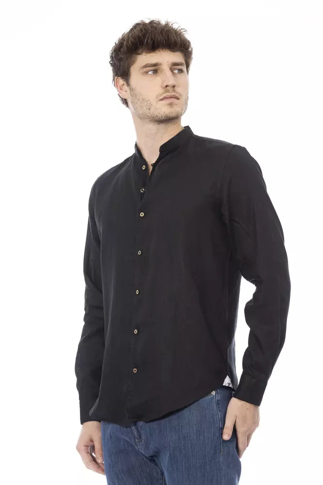 Elegante camicia nera del colletto mandarino