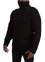 Elegant Turtleneck Sweater in Luxurious Wool Blend