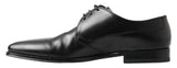 Klassische schwarze Leder -Derby -Schuhe