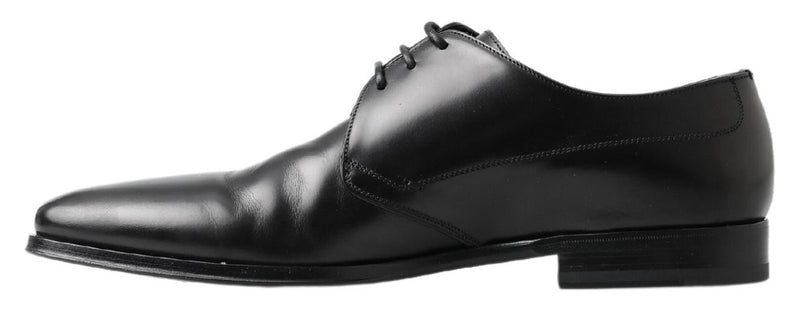 Classiche scarpe derby in pelle nera