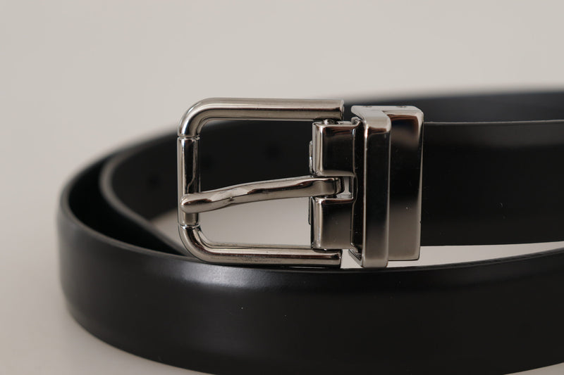 Ceinture en cuir noir élégant avec boucle en métal