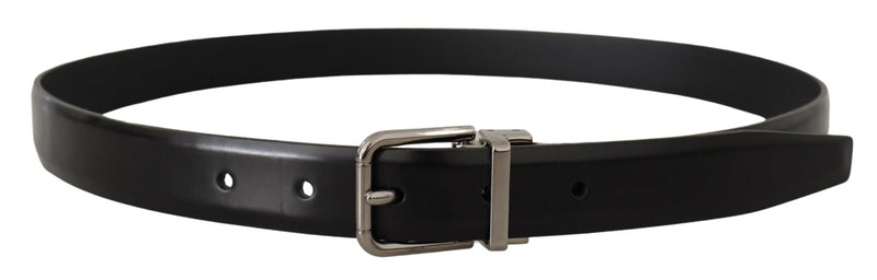 Ceinture en cuir noir élégant avec boucle en métal