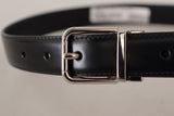 Ceinture en cuir noir élégant avec boucle en métal