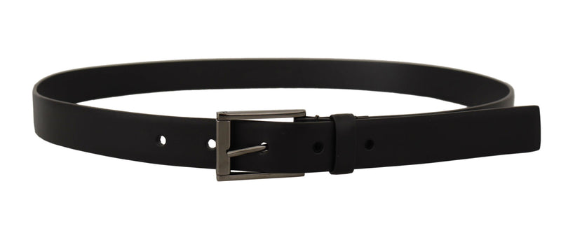 Ceinture en cuir noir élégant avec boucle en métal