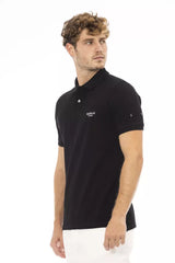 El elegante polo de algodón negro con bordados elegantes