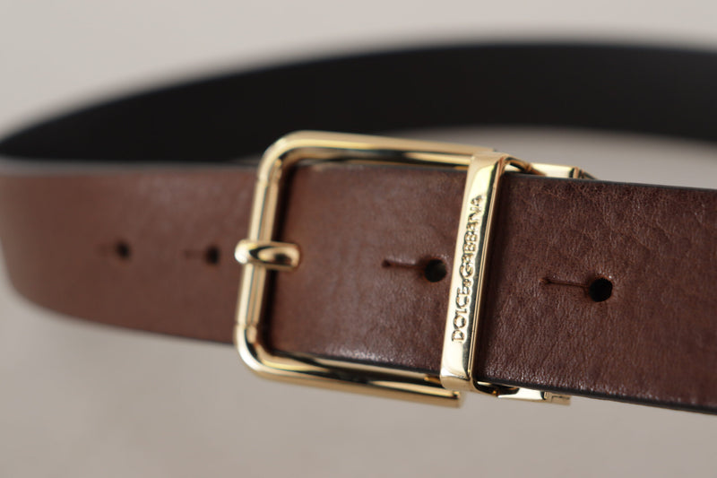 Ceinture en cuir brun élégant avec boucle en métal