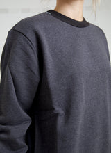 Eleganter dunkelgrauer Crew -Nackenpullover