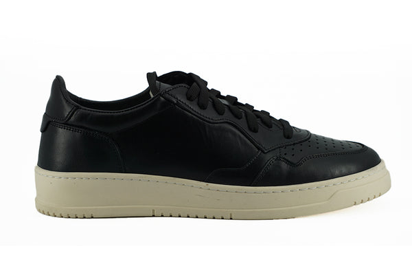 Eleganti sneaker in pelle nera - stile unisex